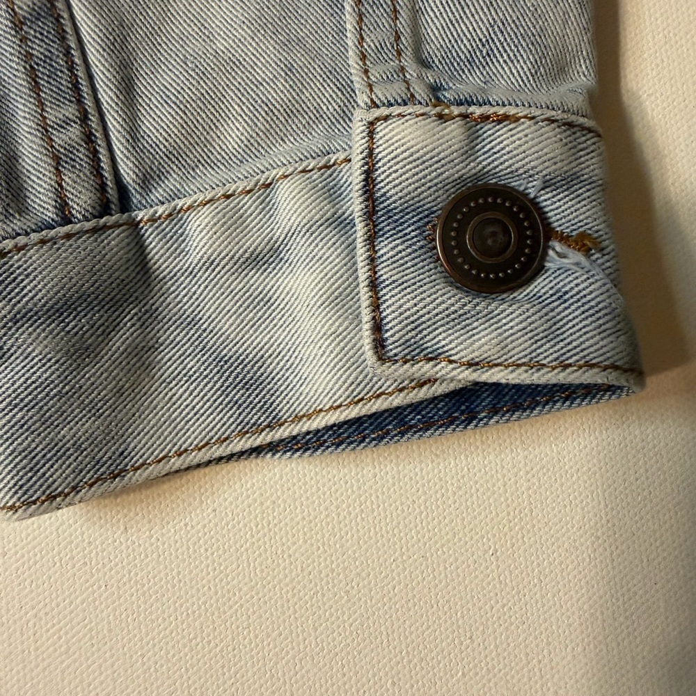 EUC Grunge Distressed ASOS Blue Women's Denim Jacket Size 6 - Picture 10 of 11